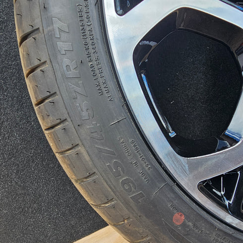 Suzuki Swift Sport ZC33S Single Alloy Wheel & Tyre 195/45/17 * 0946